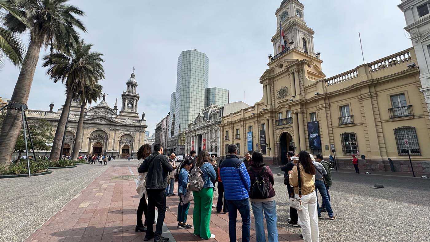 CITY  WALKING